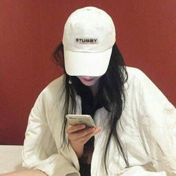 女生第一个走出高考考场：我妈让我第一个出来 争取混个采访